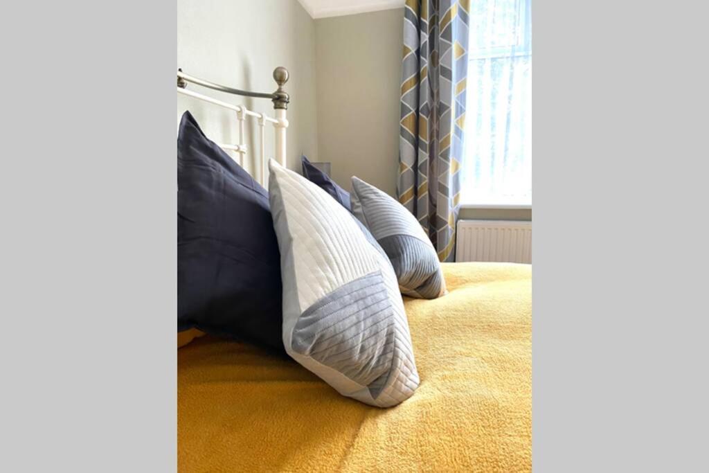 Spacious 2 Bed Apt Sleeps 4 Near Bournemouth Beach Εξωτερικό φωτογραφία