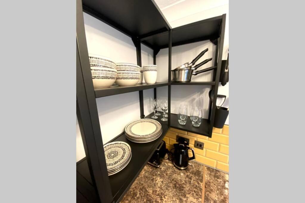 Spacious 2 Bed Apt Sleeps 4 Near Bournemouth Beach Εξωτερικό φωτογραφία